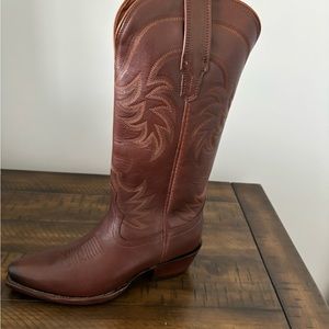 Tecovas “The Annie” Woman’s boot- Sequoia color-Size 6.5 BRAND NEW